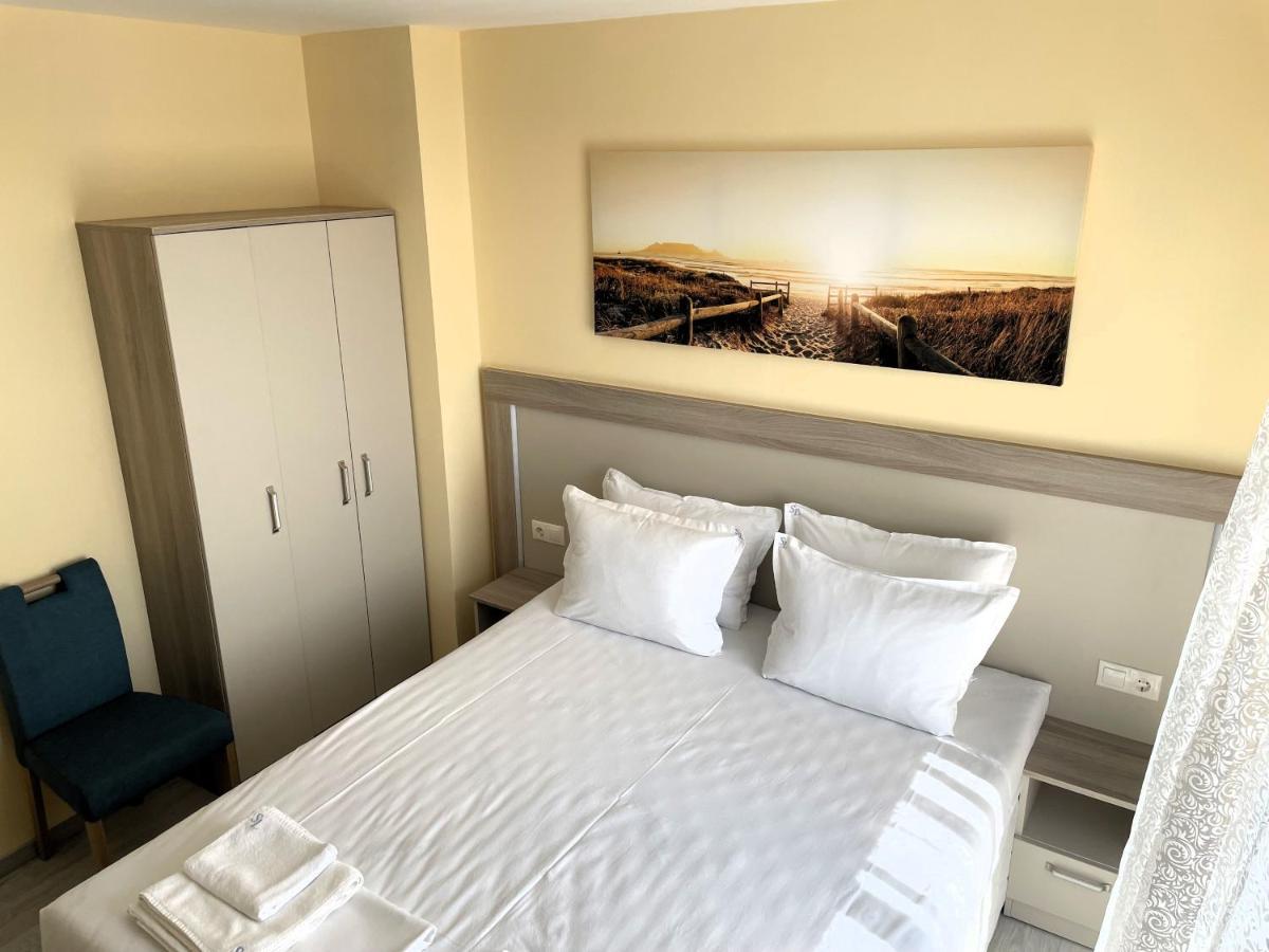 Sea View Apartment Free Parking Primorsko Exterior photo