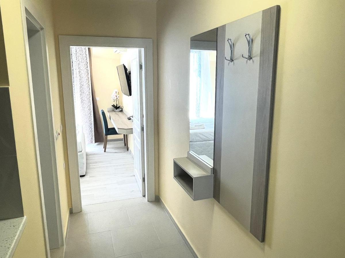 Sea View Apartment Free Parking Primorsko Exterior photo