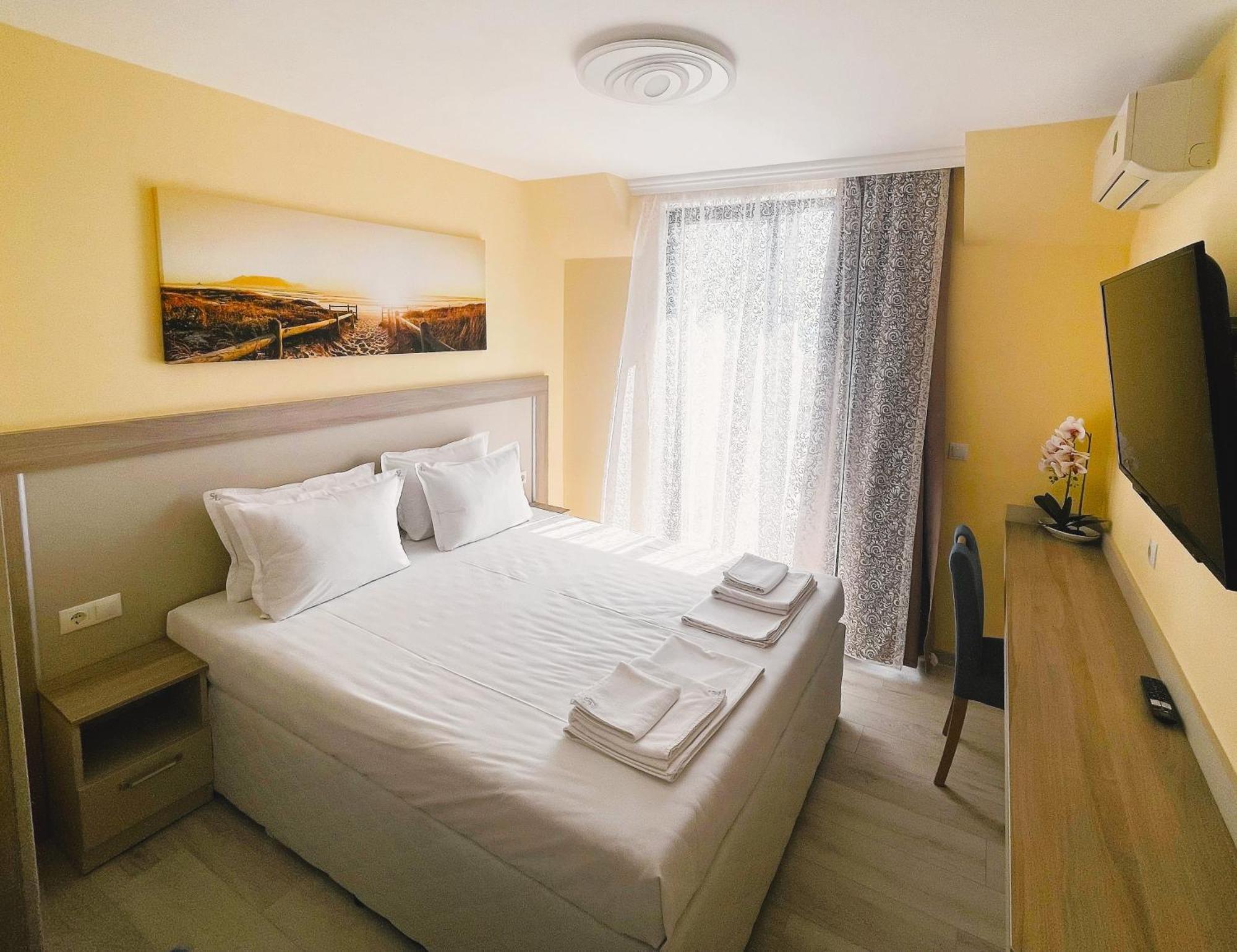 Sea View Apartment Free Parking Primorsko Exterior photo